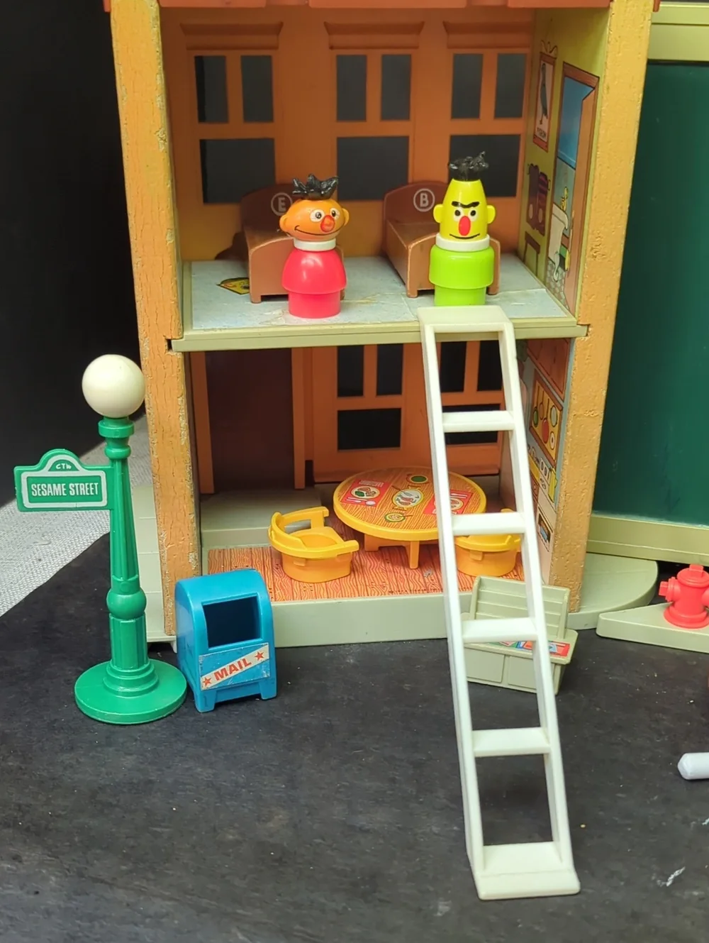 #14)1974 Fisher Price Play Family Sesame Street Little People #938 Hooper's Apt.